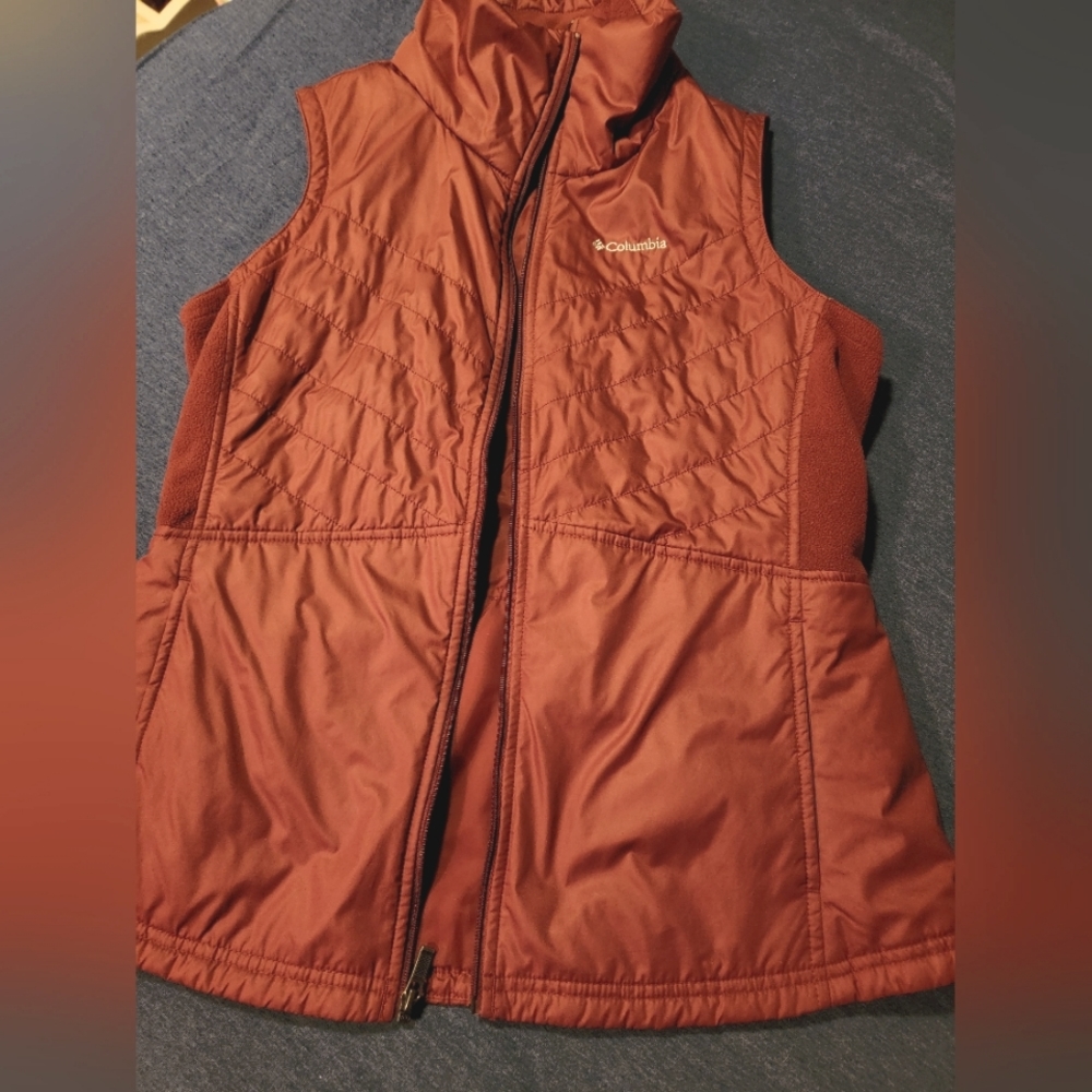 Women's Columbia Vest Med (M)
